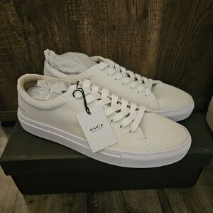 Makia Township Size 42 White